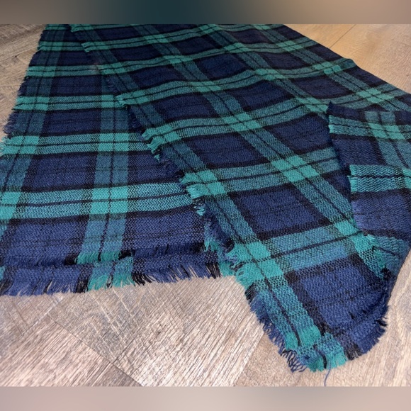 Black /Turquoise /Navy  Scarf.
  Old Navy* - Picture 4 of 5